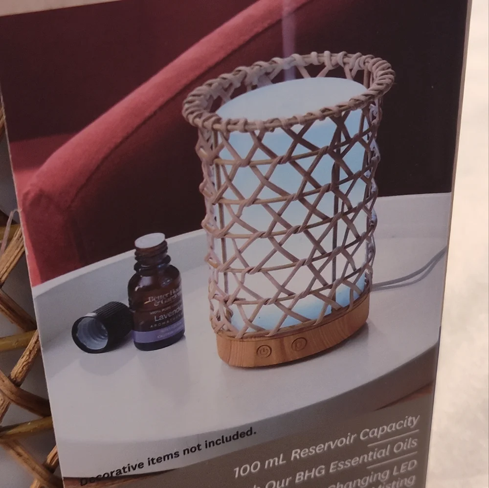 NEW!! Better Homes And Gardens Oil Diffuser